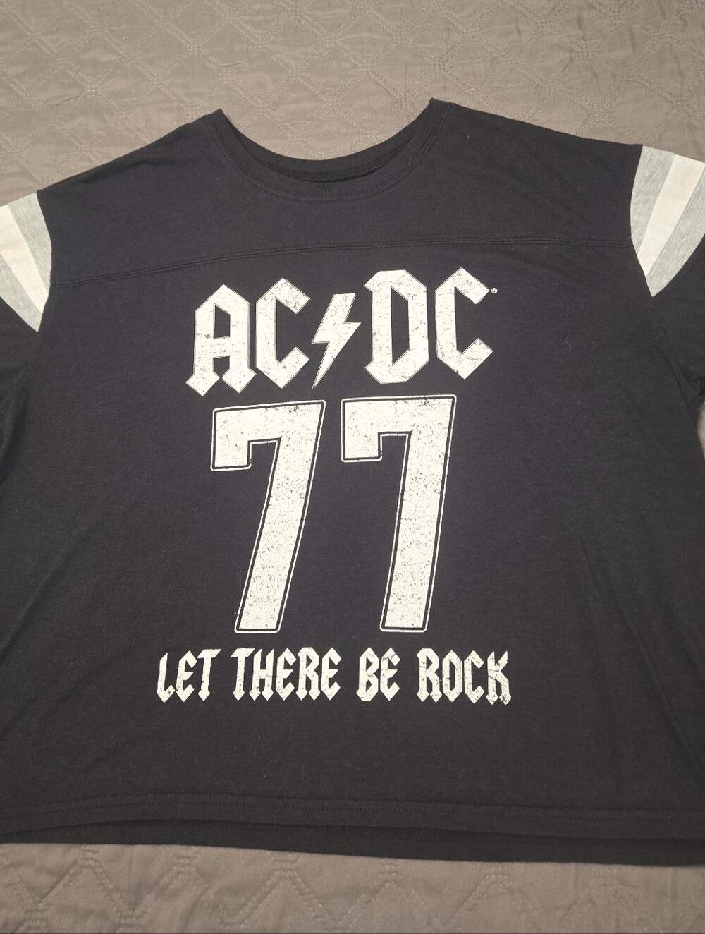 AC/DC' Cropped Graphic Tee Size XL